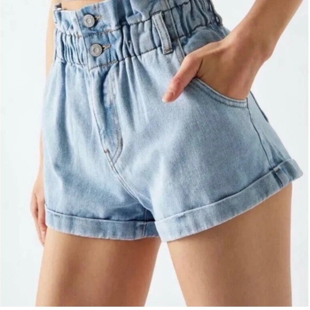 PacSun Mom Jean Denim Shorts Light Wash Paper Bag Waist Women's Sz M EUC